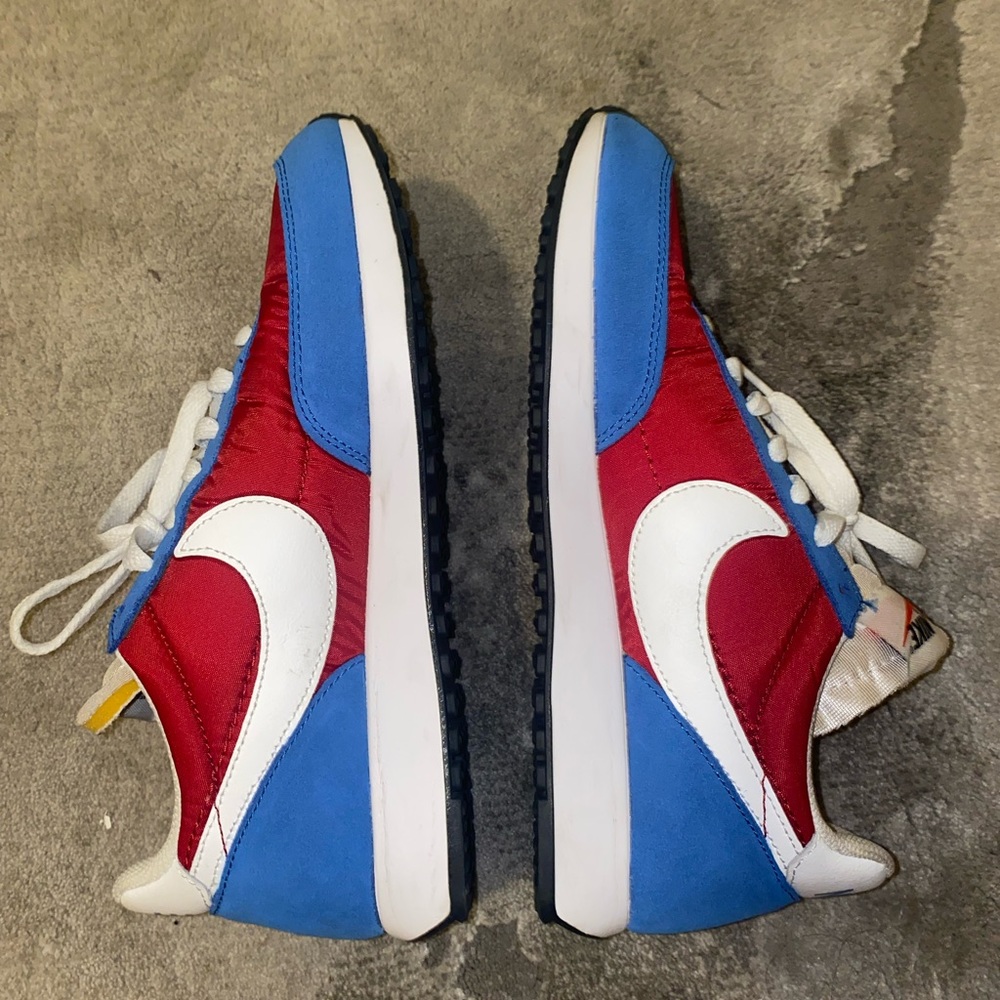 Nike workout or walking shoes